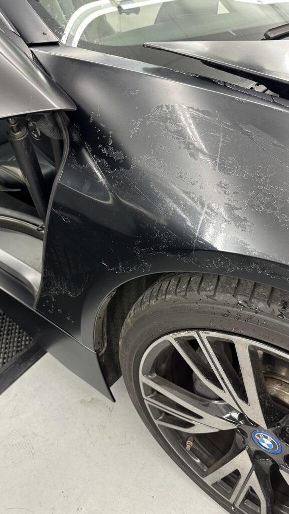 פרויקט BMW i8 תיקון PDR כולל הורדת ציפוי PPF ישן פרויקט BMW i8 תיקון PDR כולל הורדת ציפוי PPF ישן