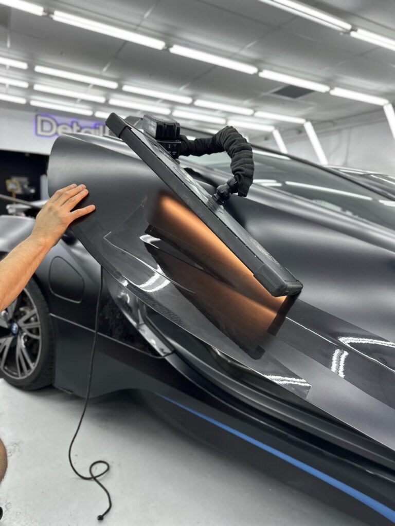 פרויקט BMW i8 תיקון PDR כולל הורדת ציפוי PPF ישן פרויקט BMW i8 תיקון PDR כולל הורדת ציפוי PPF ישן