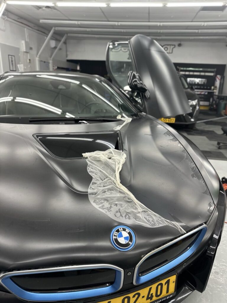 פרויקט BMW i8 תיקון PDR כולל הורדת ציפוי PPF ישן פרויקט BMW i8 תיקון PDR כולל הורדת ציפוי PPF ישן