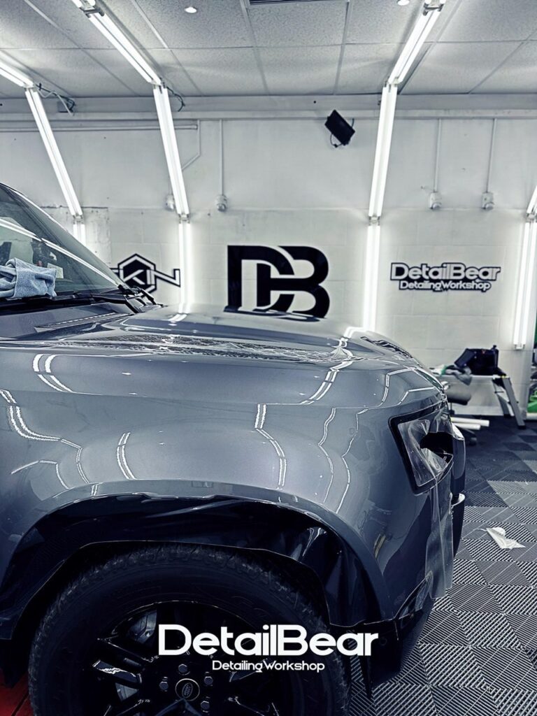 פרויקט ציפוי PPF מלא לנד רובר 2022 + ציפוי אטרמלי לחלונות פרויקט ציפוי PPF מלא לנד רובר 2022 + ציפוי אטרמלי לחלונות