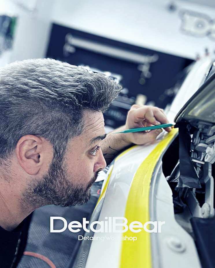 פרויקט ציפוי ויניל למרצדס S63 1 פרויקט ציפוי ויניל למרצדס S63 – דיוק, יוקרה וביצוע ללא פשרות