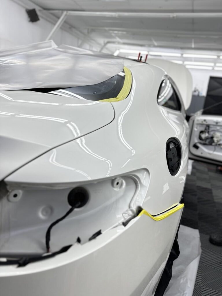 פרויקט ציפוי ויניל למרצדס S63 – דיוק, יוקרה וביצוע ללא פשרות פרויקט ציפוי ויניל למרצדס S63 – דיוק, יוקרה וביצוע ללא פשרות